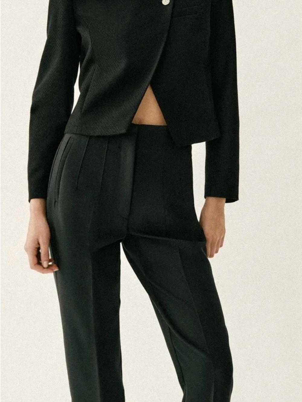 Zara Black Cropped Pleated Tapered Pants